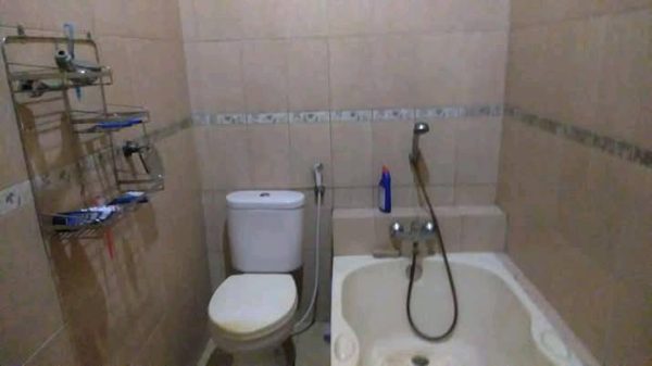 Rumah Bagus 2,5 Lantai Di Komplek Cengkareng Indah Jkt Barat - Gambar 13